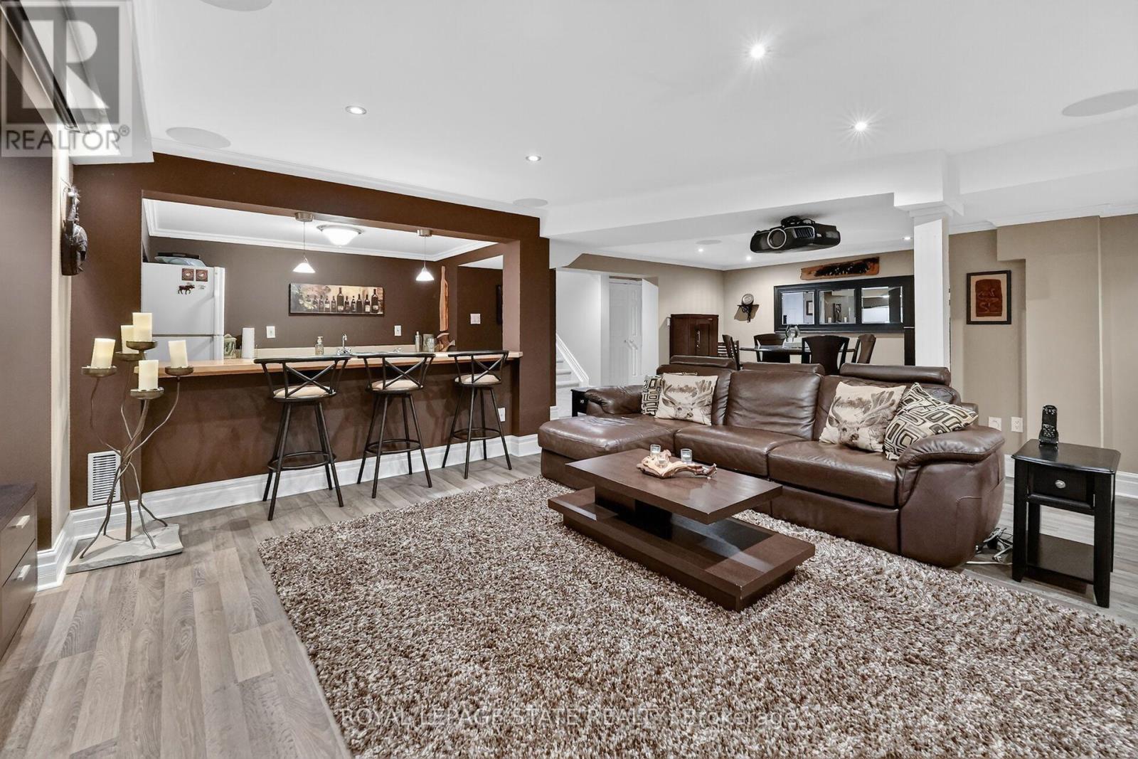 112 Dorchester Drive, Grimsby, ON photo 35