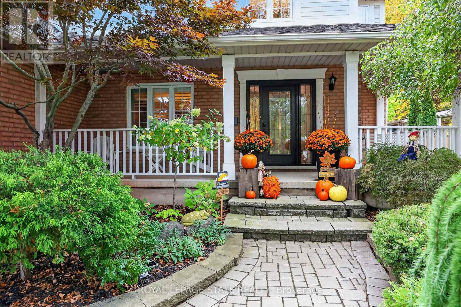 112 Dorchester Drive, Grimsby, ON photo 4