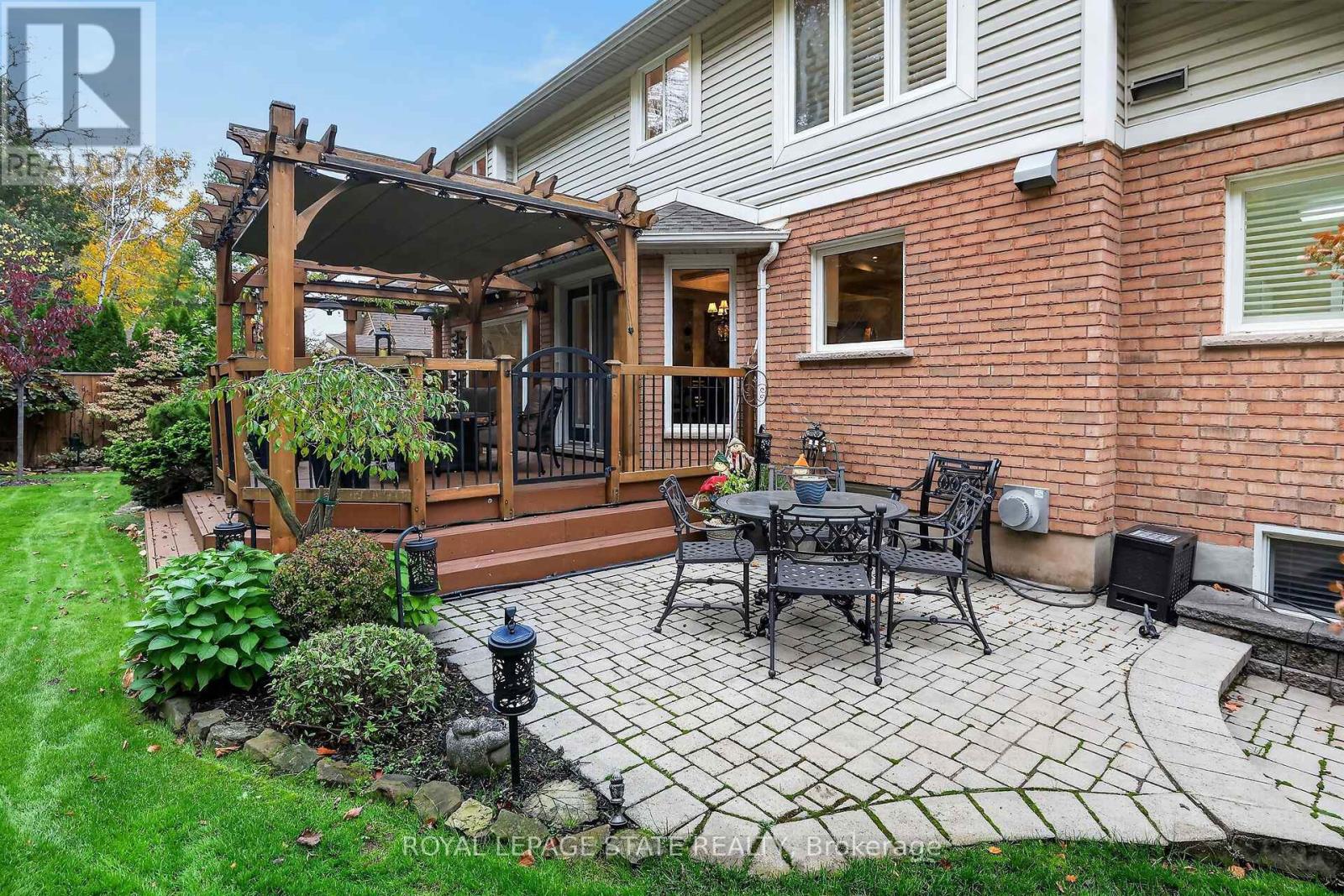 112 Dorchester Drive, Grimsby, ON photo 41