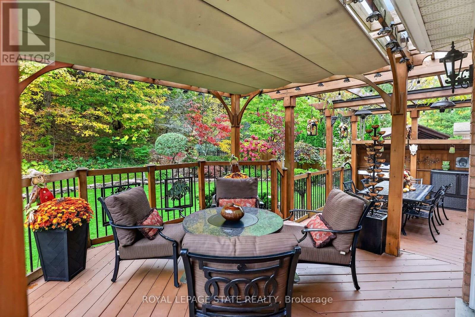 112 Dorchester Drive, Grimsby, ON photo 45