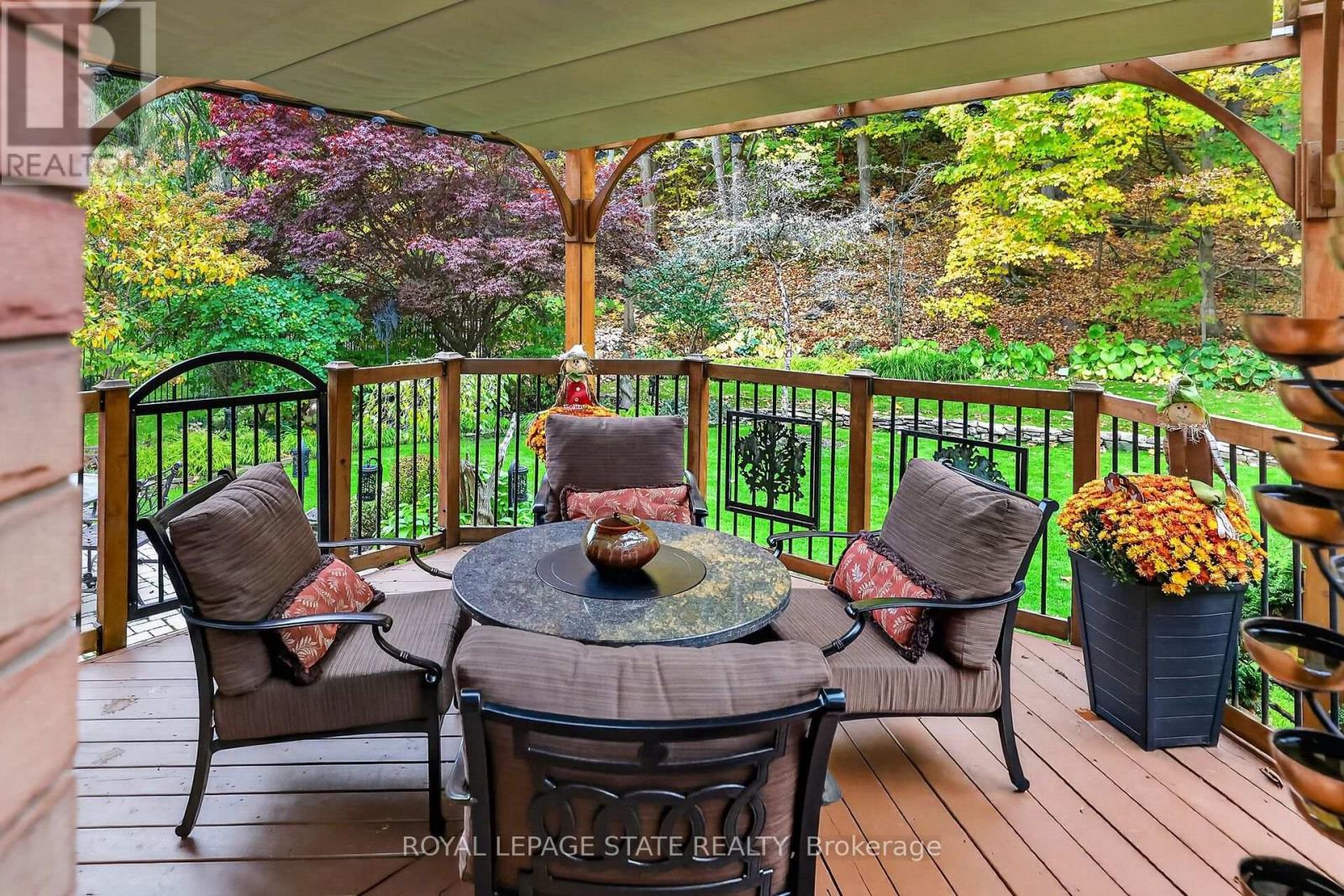 112 Dorchester Drive, Grimsby, ON photo 48