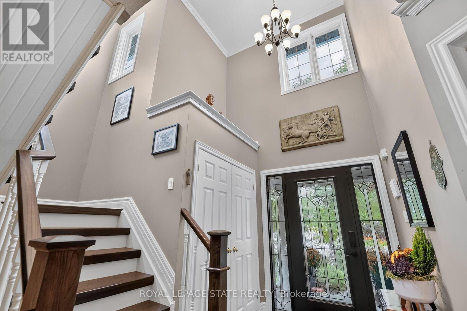 112 Dorchester Drive, Grimsby, ON photo 7