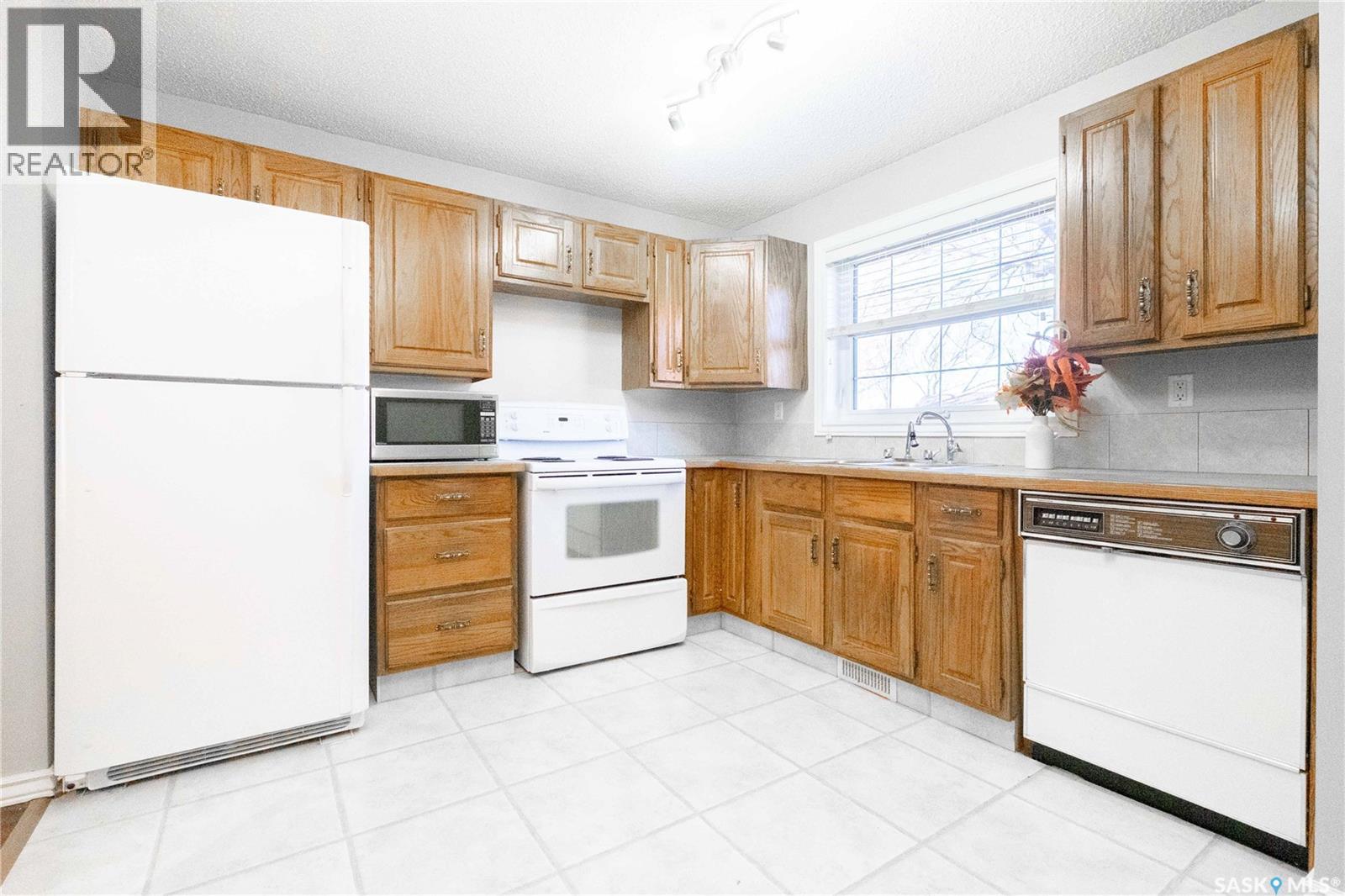 831 Seymour CRESCENT N, Regina — photo 12