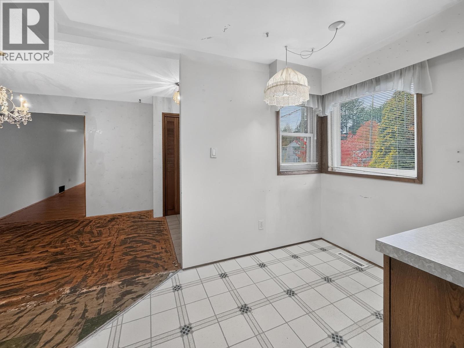 976 Winslow Avenue, Coquitlam — photo 13