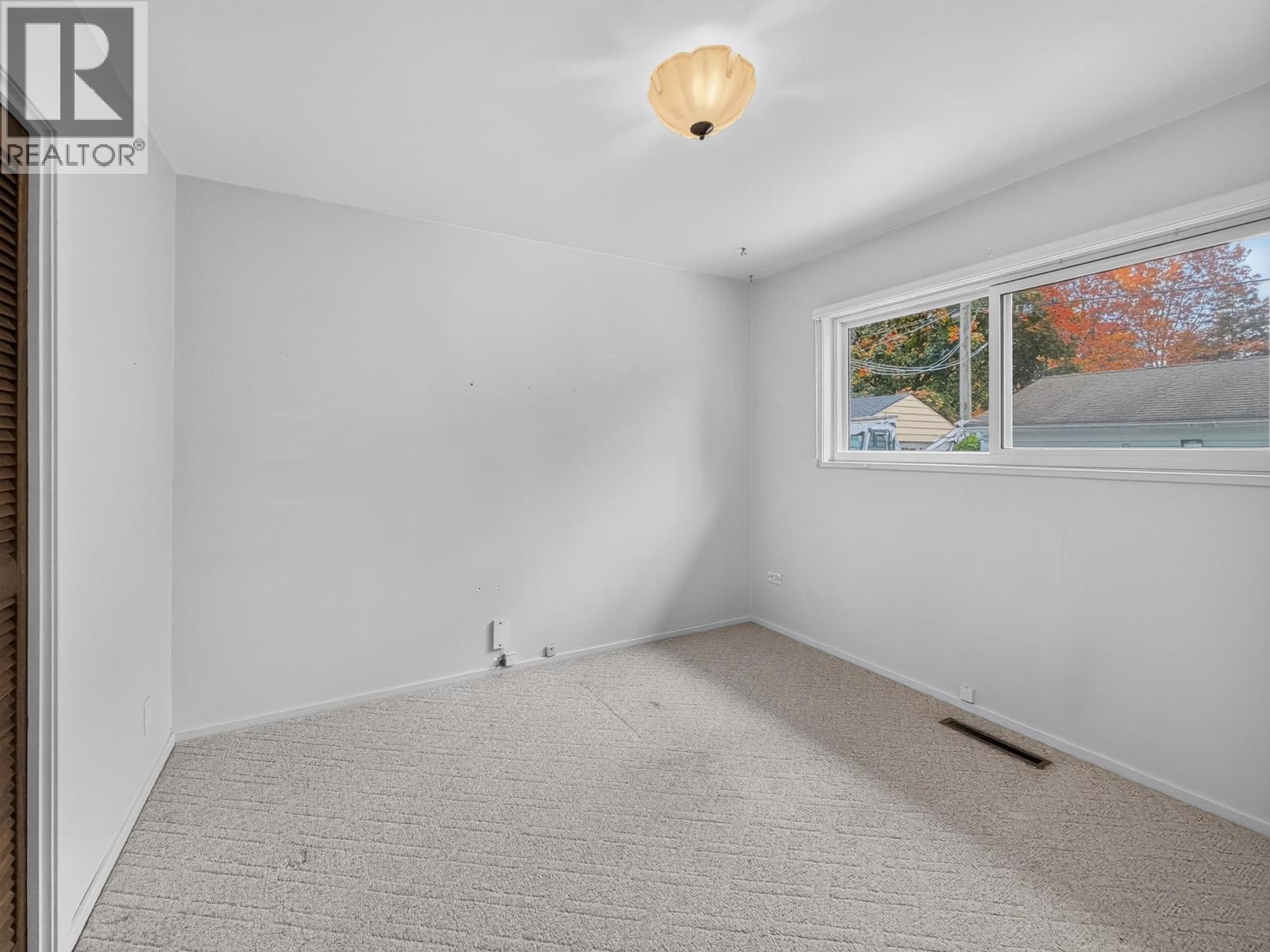 976 Winslow Avenue, Coquitlam — photo 19