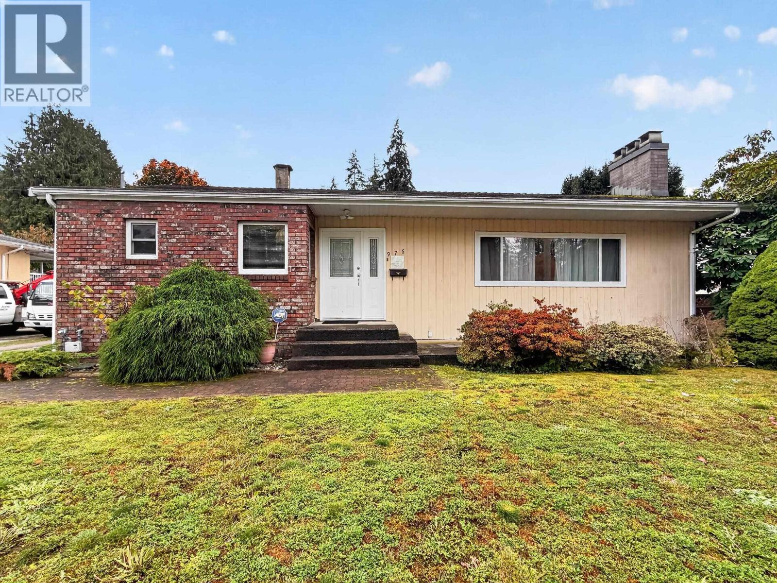 976 Winslow Avenue, Coquitlam — photo 35