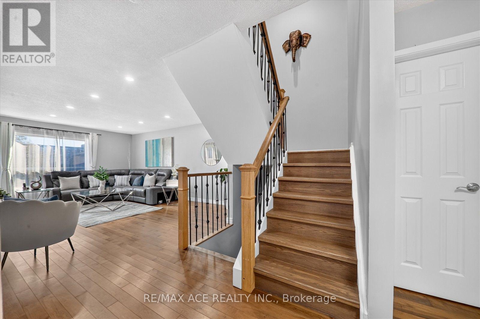 1586 Geta Circle, Pickering, ON photo 10