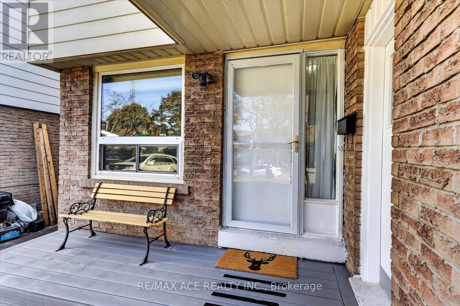 1586 Geta Circle, Pickering, ON photo 8