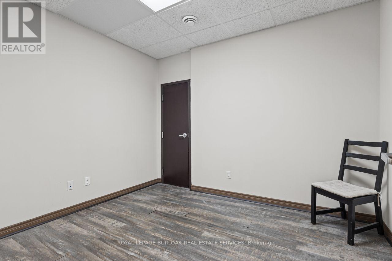 2090 Bates Common, Burlington, ON photo 41