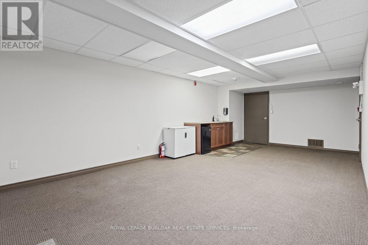 2090 Bates Common, Burlington, ON photo 45