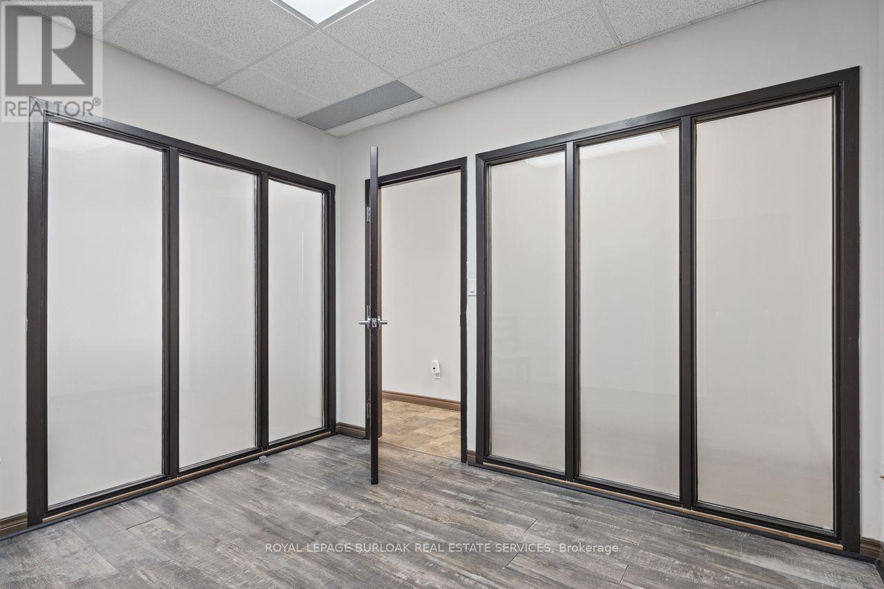 2090 Bates Common, Burlington, ON photo 42