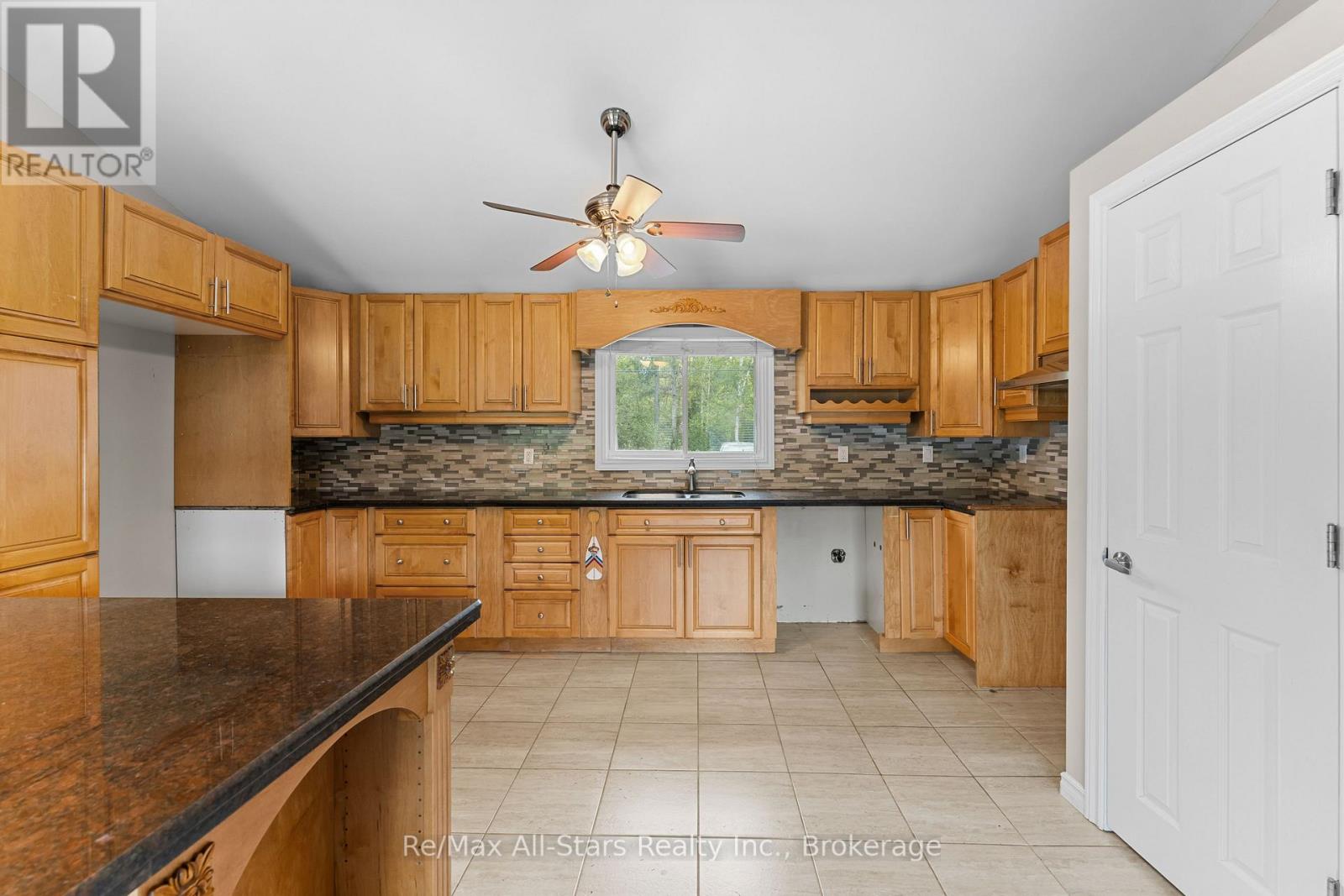 90 Kozy Kove Road, Kawartha Lakes, ON photo 18