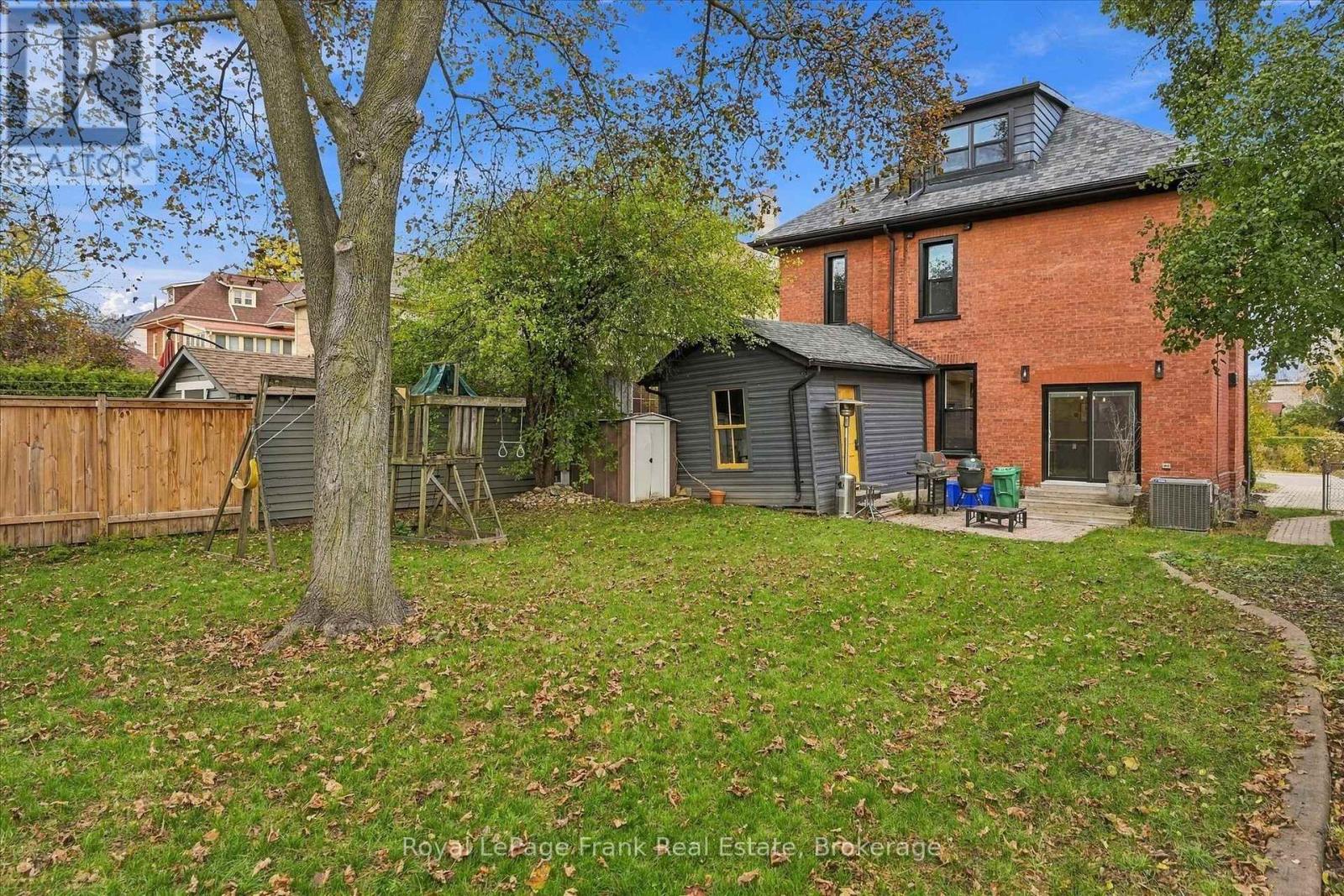 395 Walton Street, Peterborough, ON photo 32