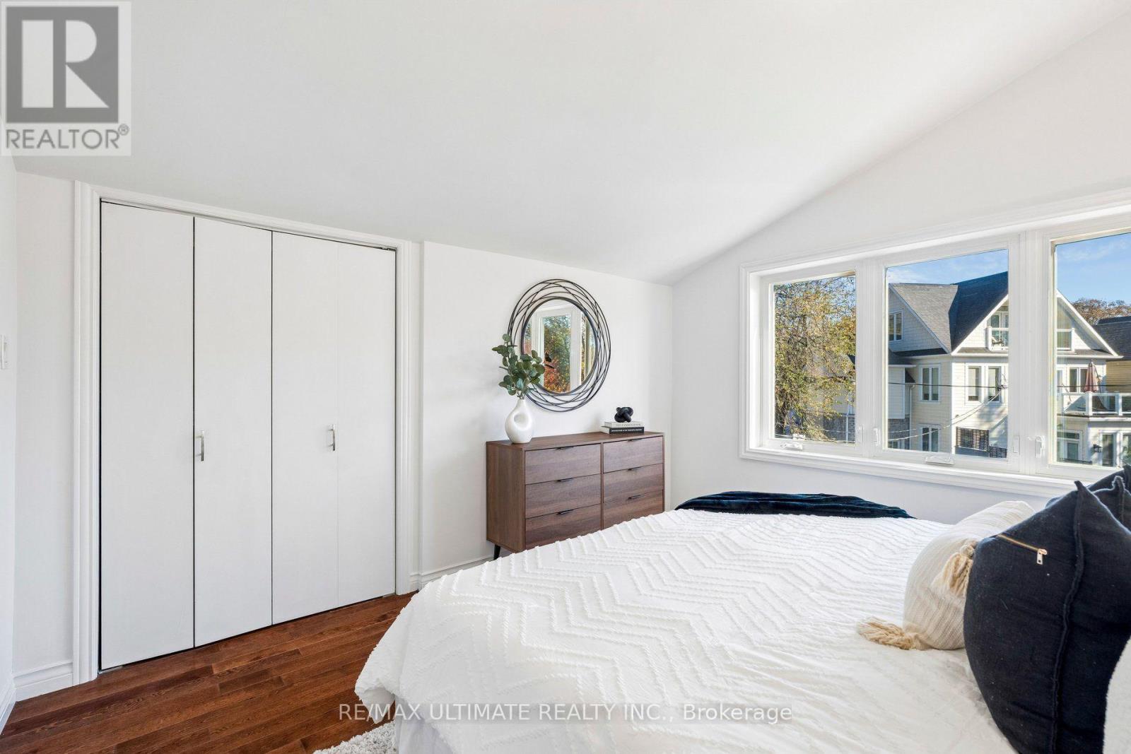 18 Rhyl Avenue, Toronto, ON photo 22