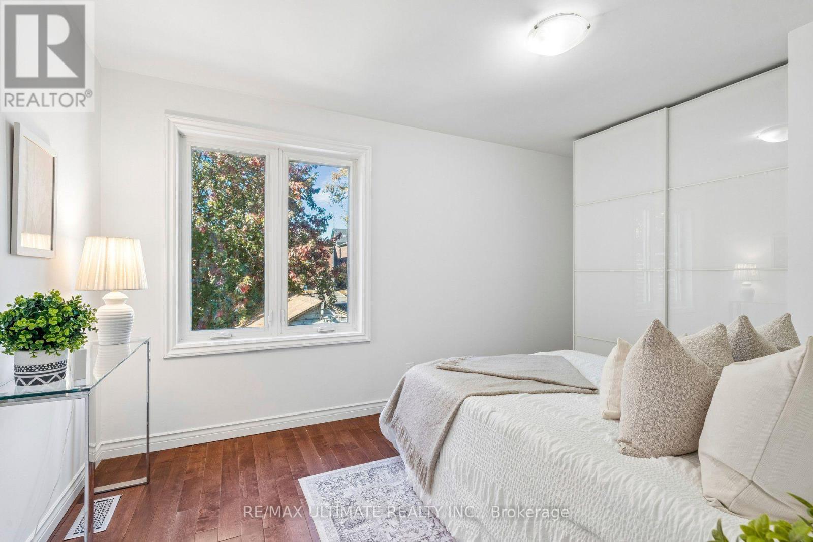 18 Rhyl Avenue, Toronto, ON photo 25