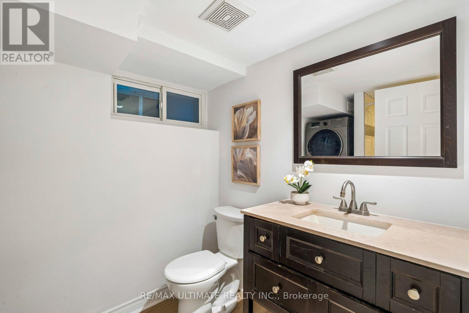 18 Rhyl Avenue, Toronto, ON photo 38