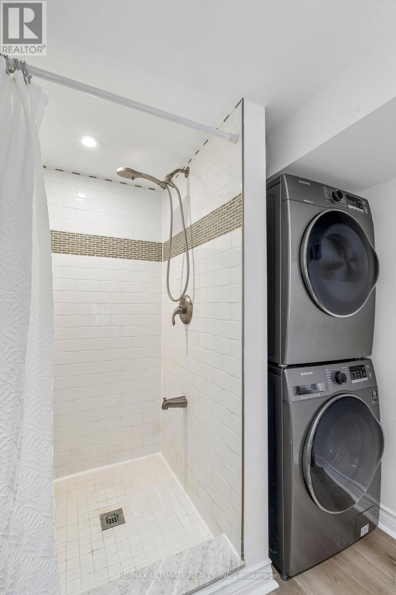 18 Rhyl Avenue, Toronto, ON photo 39