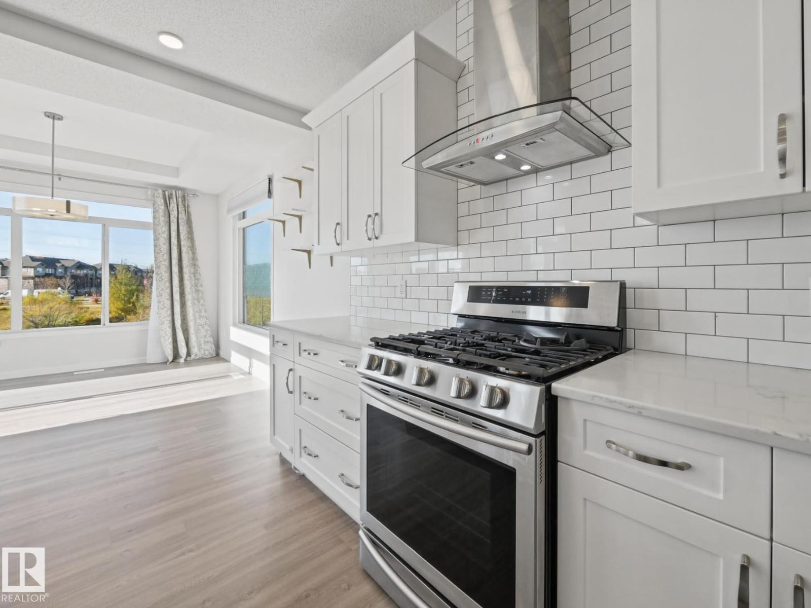 Property photograph 10 for MLS E4514398