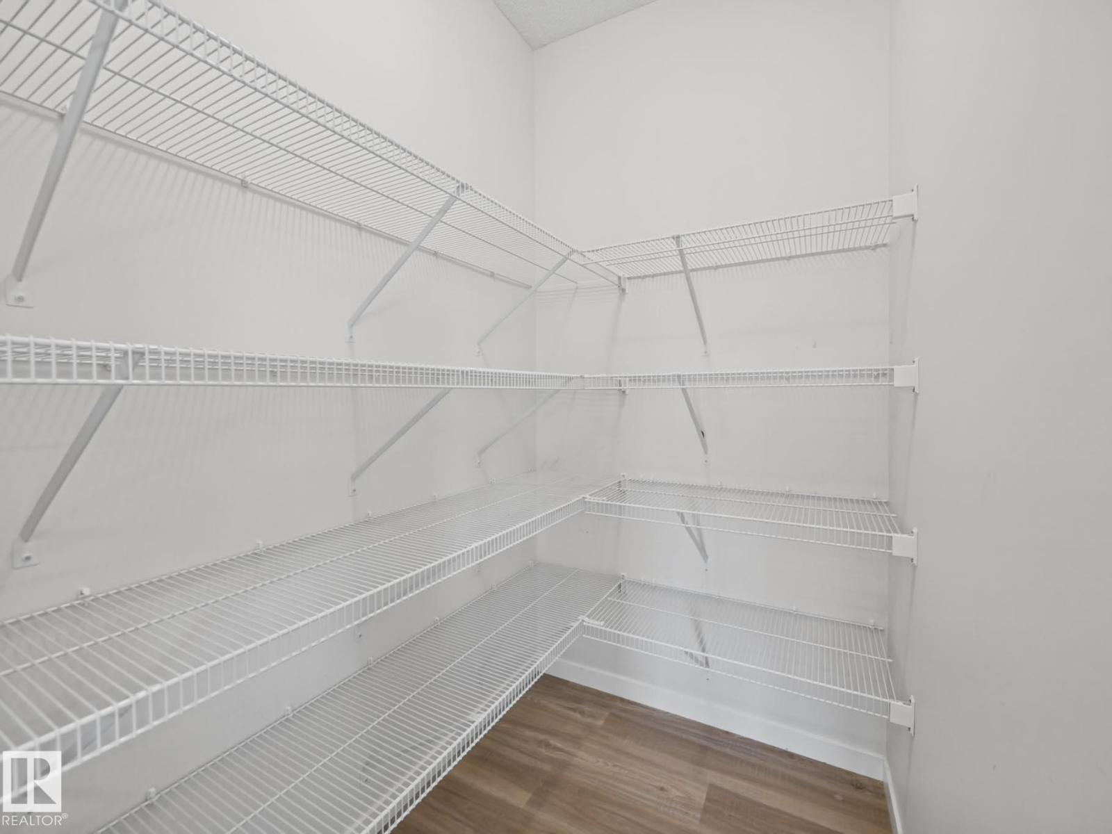 Property photograph 8 for MLS E4514398
