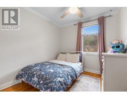 200 Saint Marks Road, Toronto, ON M6S2H9 Photo 12