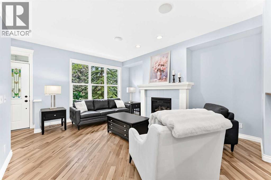 30 Versailles Gate SW, Calgary — photo 15
