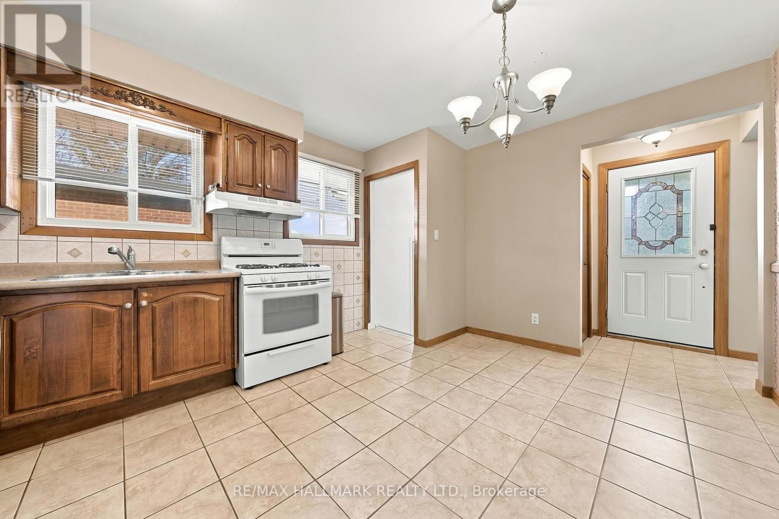 206 Warren Avenue, Hamilton, ON photo 5