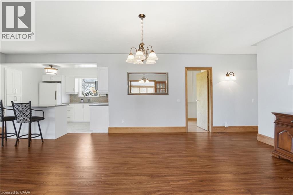 1022 LAKESHORE Road, Selkirk — photo 11