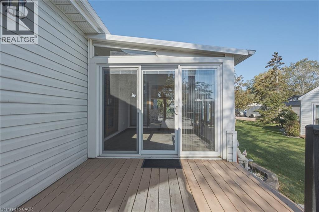 1022 LAKESHORE Road, Selkirk — photo 5