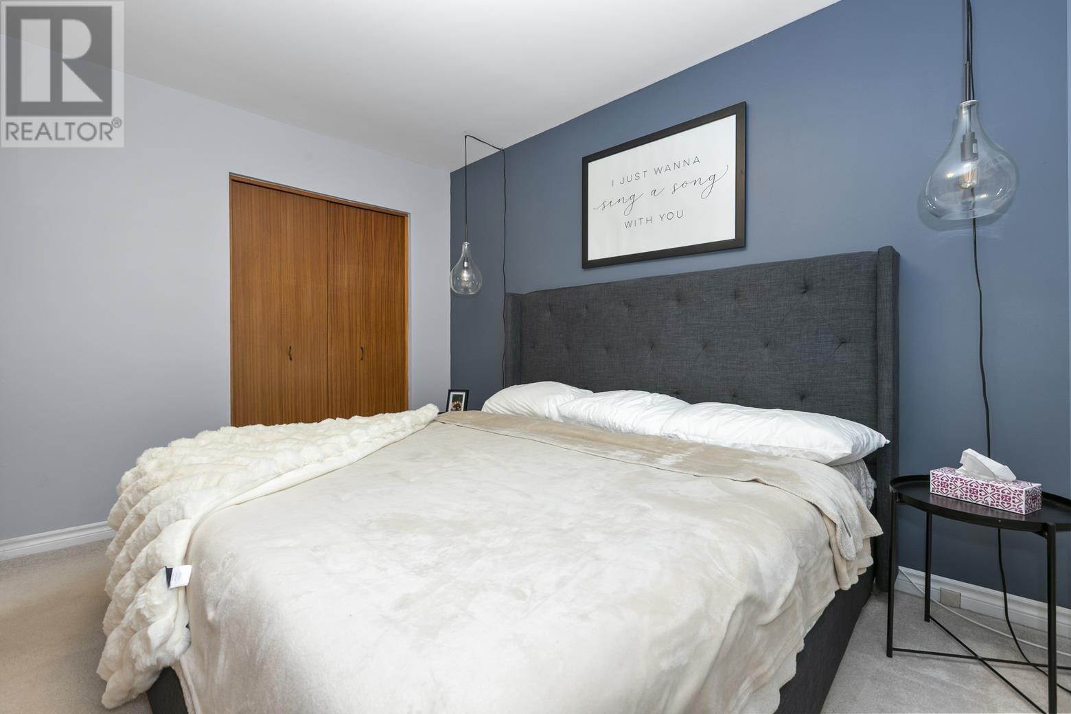136 Glen AVE - 38