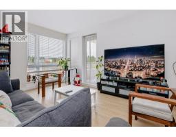 303 875 Gibsons Way, Gibsons, BC V0N1V7 Photo 9