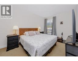 303 875 Gibsons Way, Gibsons, BC V0N1V7 Photo 16