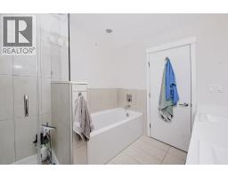 303 875 Gibsons Way, Gibsons, BC V0N1V7 Photo 20