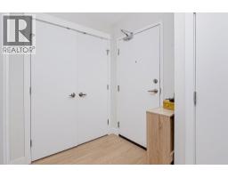 303 875 Gibsons Way, Gibsons, BC V0N1V7 Photo 6
