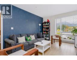 303 875 Gibsons Way, Gibsons, BC V0N1V7 Photo 8