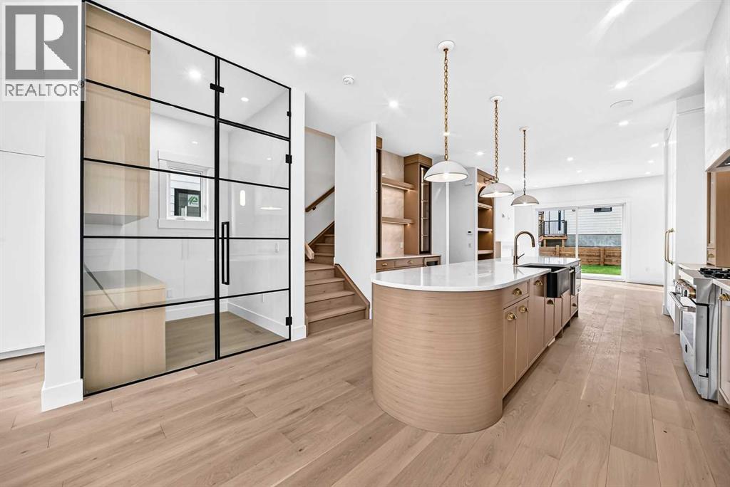2539 19 Street SW, Calgary — photo 6