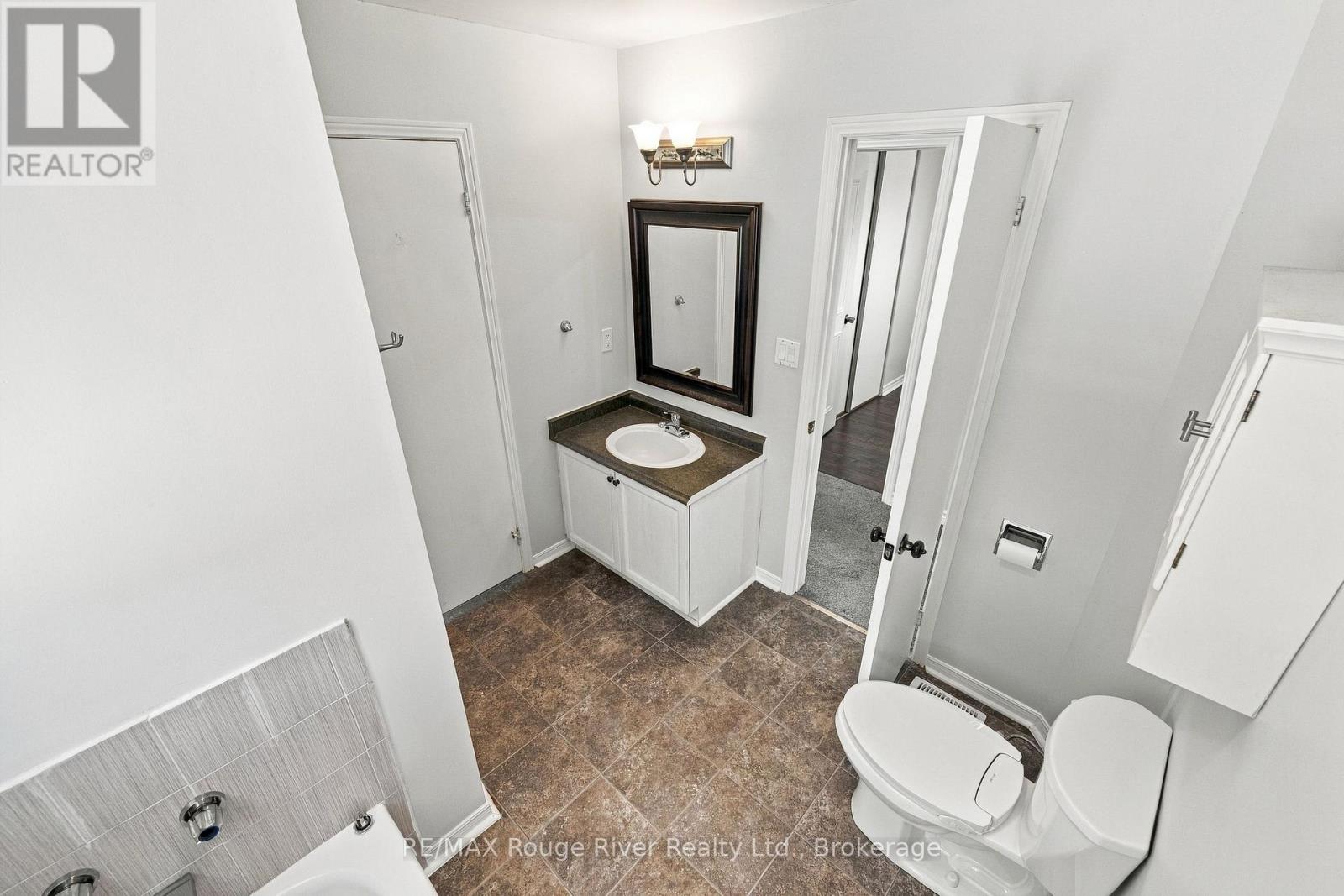 95 B Concession Street East, Clarington, ON photo 25