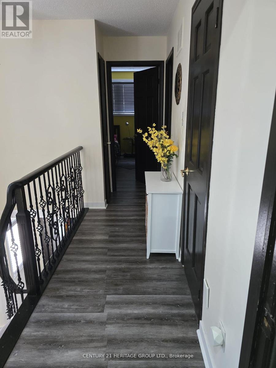 Main- 142 Hialeah Crescent, Whitby, ON photo 8