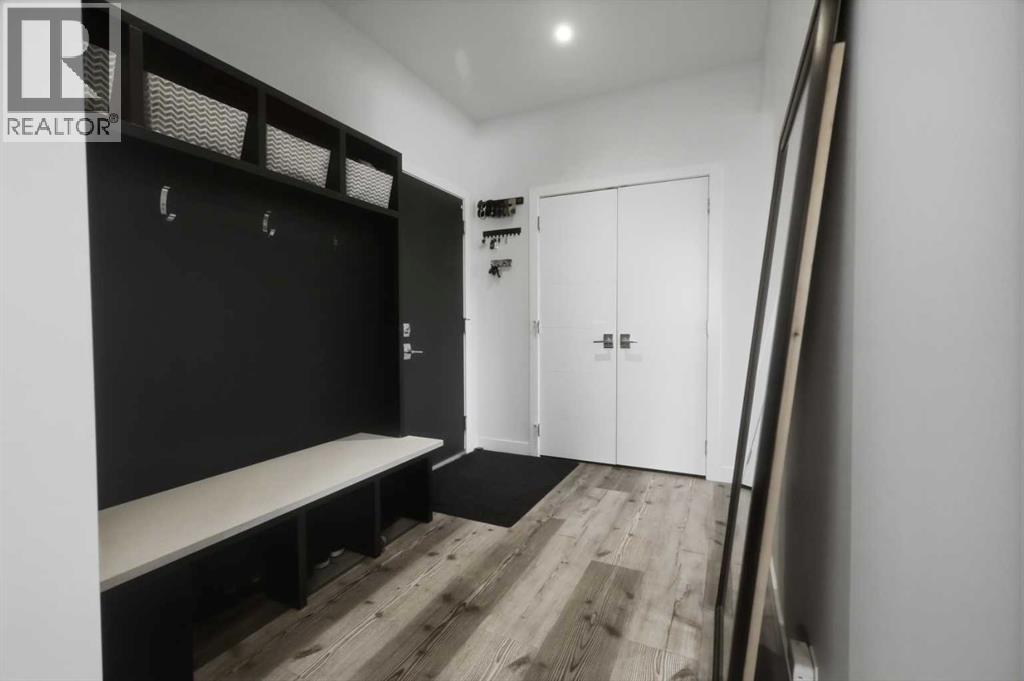 Boot Room w/ Built-In