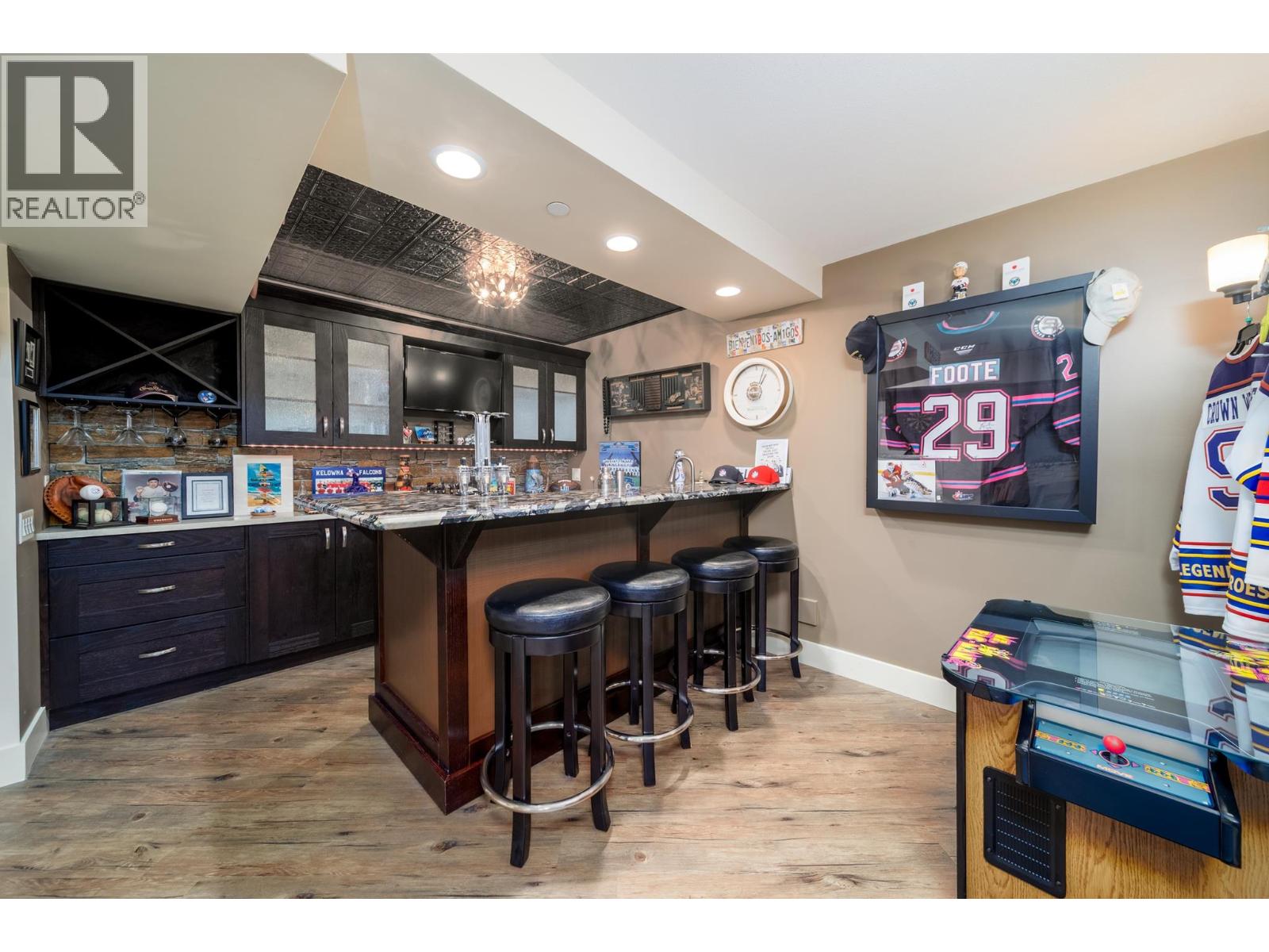  220 Terrace Hill Place, Kelowna