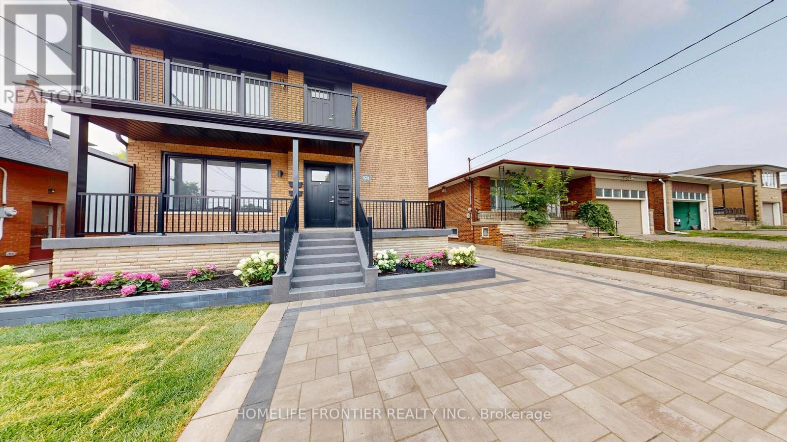 Photo of 878 Glencairn Avenue