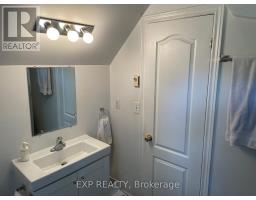 Apt. #2 - 223 Evelyn Avenue, Toronto, ON M6P2Z8 Photo 8