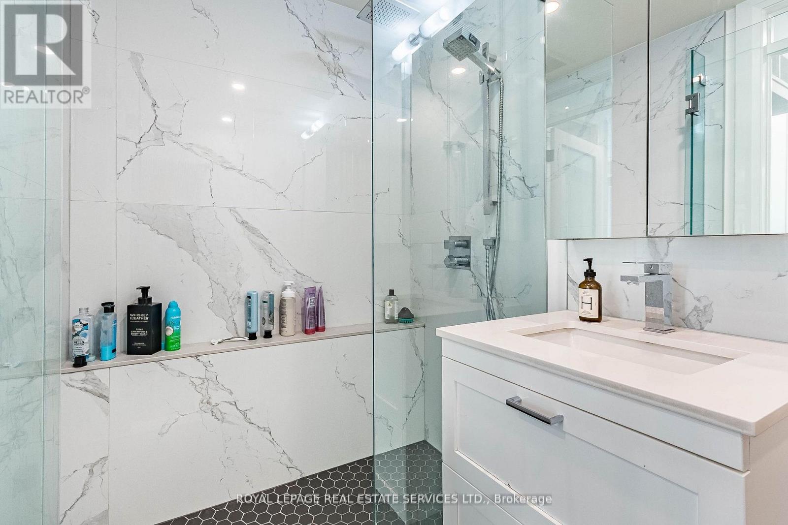 238 Garden Avenue, Toronto, ON photo 14