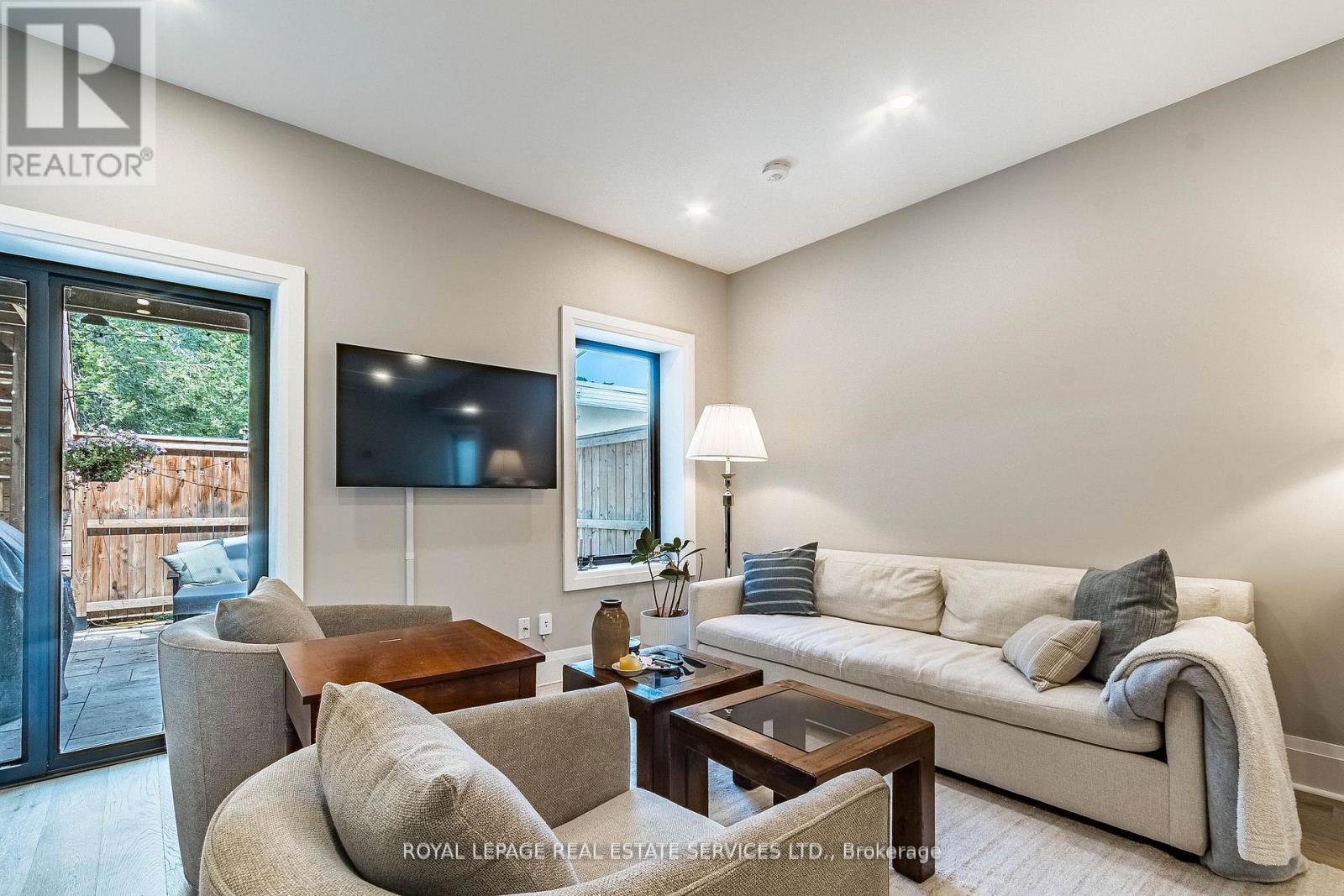 238 Garden Avenue, Toronto, ON photo 28