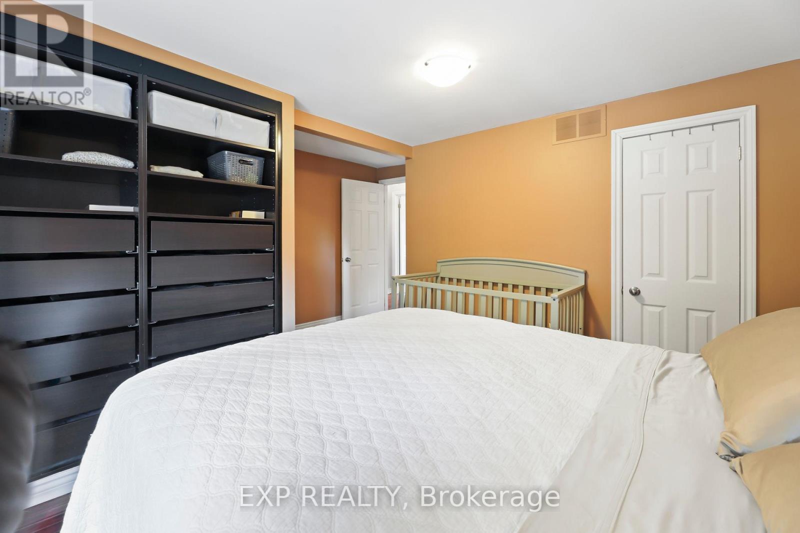 42 Hess Street North, Hamilton, ON photo 16