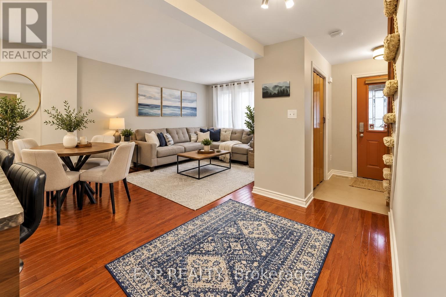 42 Hess Street North, Hamilton, ON photo 2