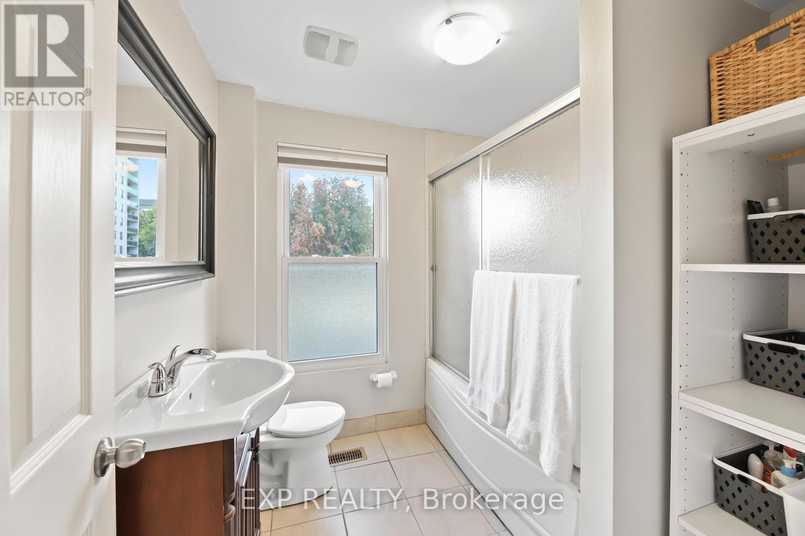 42 Hess Street North, Hamilton, ON photo 24