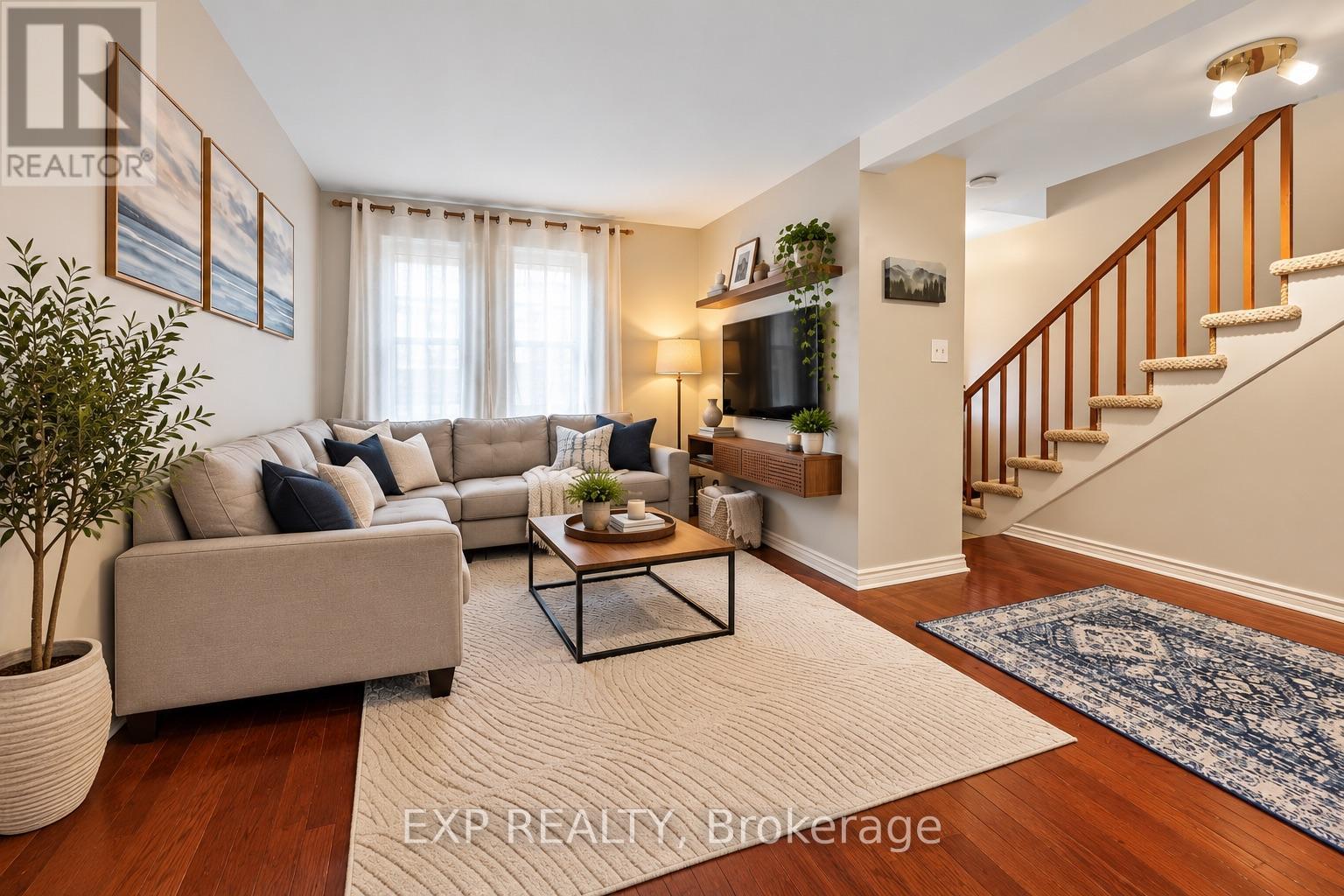 42 Hess Street North, Hamilton, ON photo 4