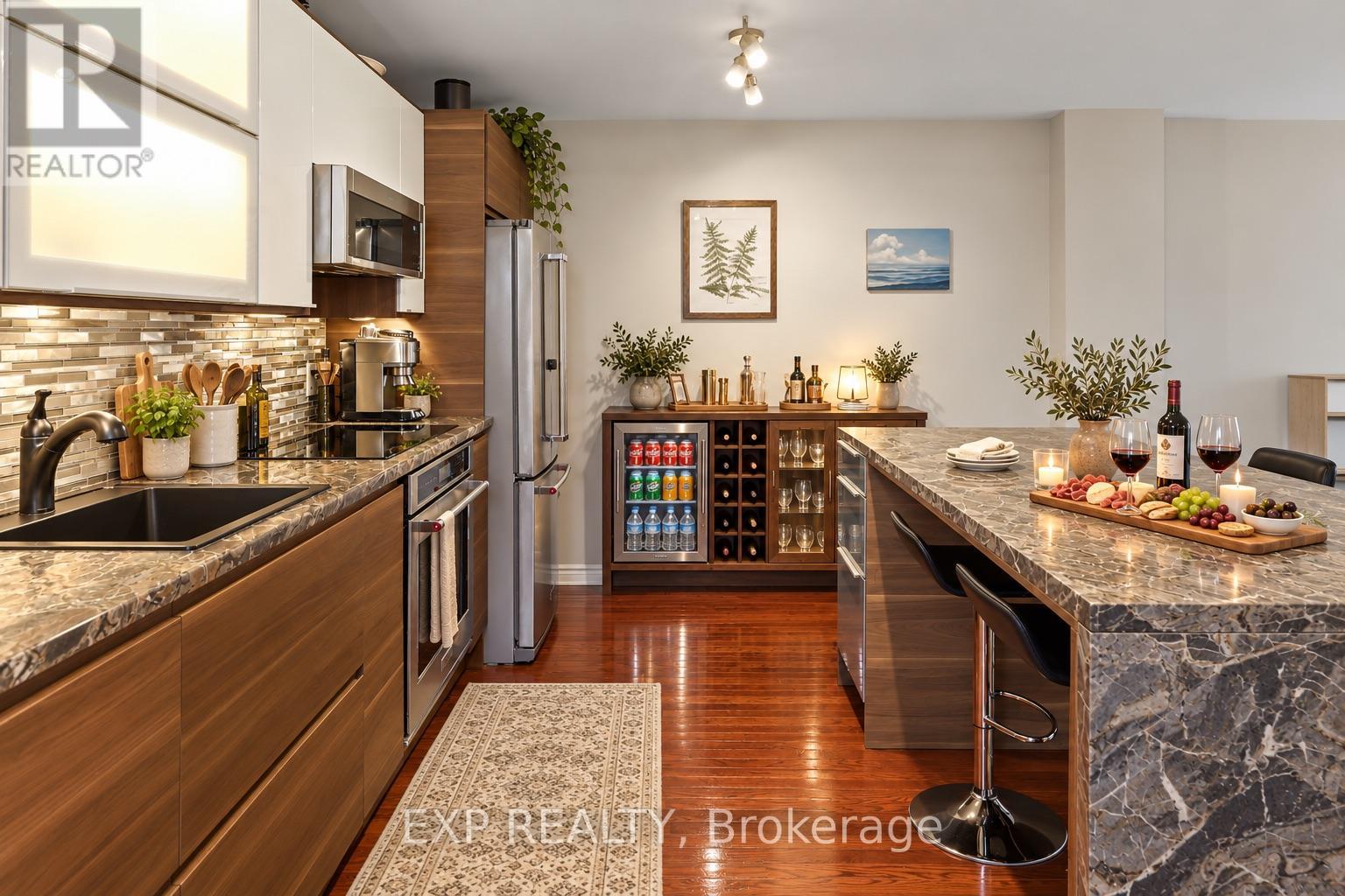 42 Hess Street North, Hamilton, ON photo 8