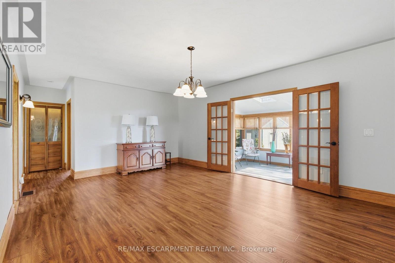 1022 Lakeshore Road, Haldimand, ON photo 10