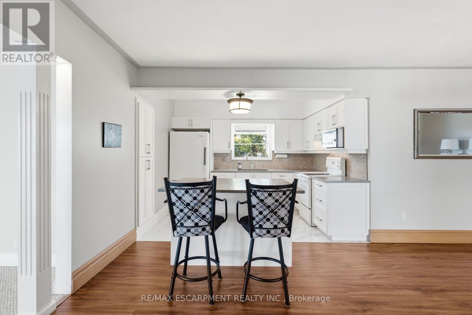 1022 Lakeshore Road, Haldimand, ON photo 13